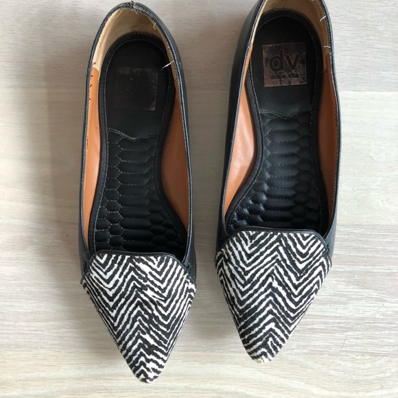 Dolce Vita Shoes - Dolce Vita Flats B&W Zebra or ZigZag Pattern